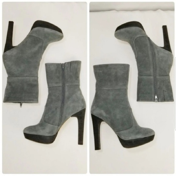 BCBGMaxAzria Aubrey Grey Leather Heeled Boots 7 - Picture 4 of 7